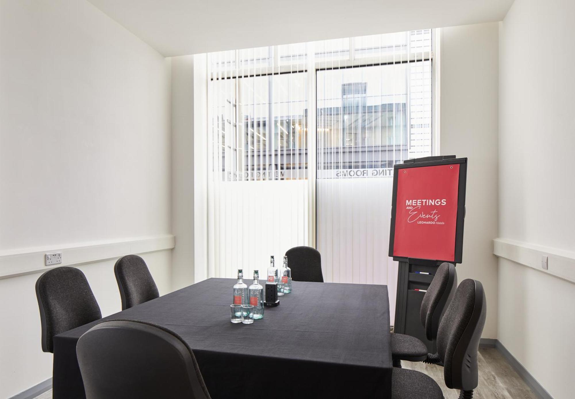 Leonardo Hotel Edinburgh Haymarket מראה חיצוני תמונה